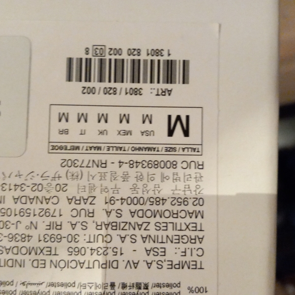 Maison Article basketball shorts,two Wallets,cellphone case,and perfume - Picture 7 of 10